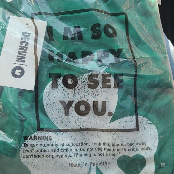 NWT Mens Green Shamrock Heart Short Sleeve Tee - Picture 3 of 3